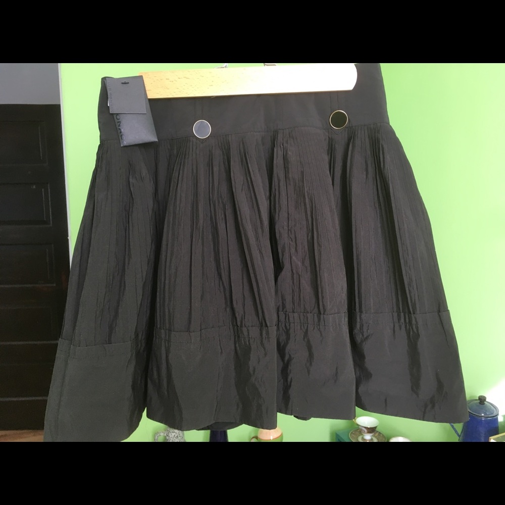 Club Monaco soft black pleated miniskirt